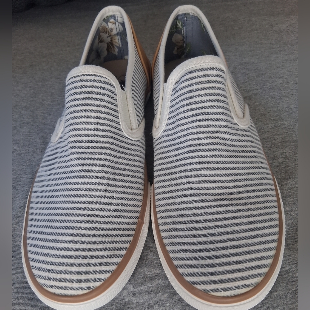 Margaritaville Sailor Shoes Women’s Cream Navy Striped Canvas Slip On Boat Sz 9